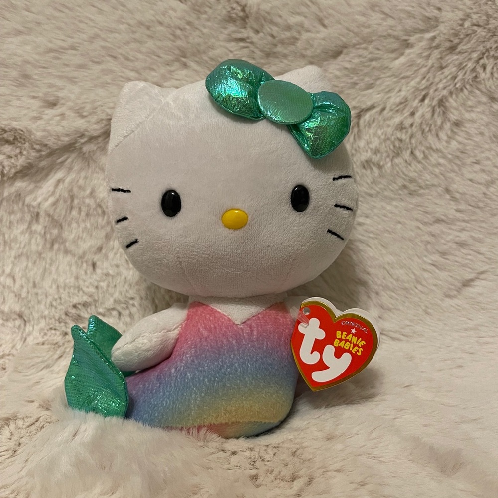 Hello Kitty (mermaid shape)